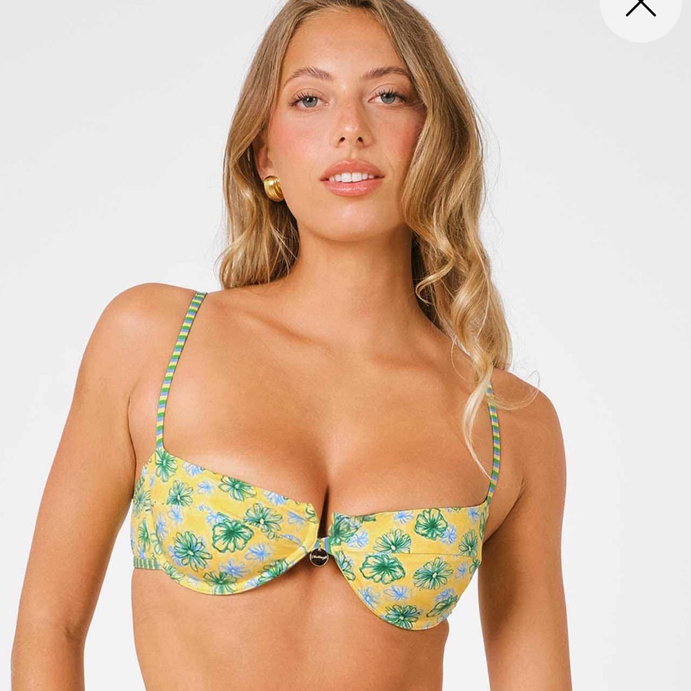 Black bough bikini top new with tags